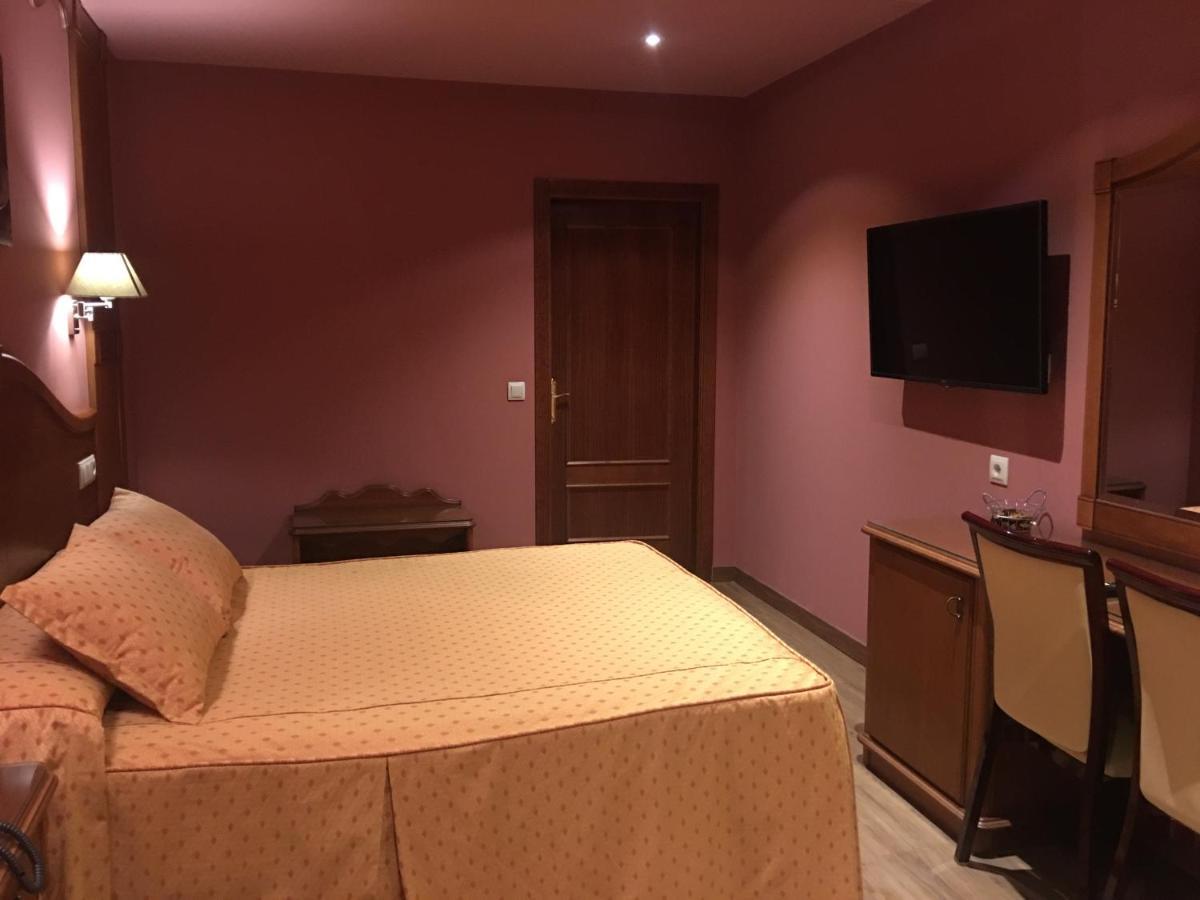 Hotel Torres I 빌라누에바 델 아르소비스포 외부 사진