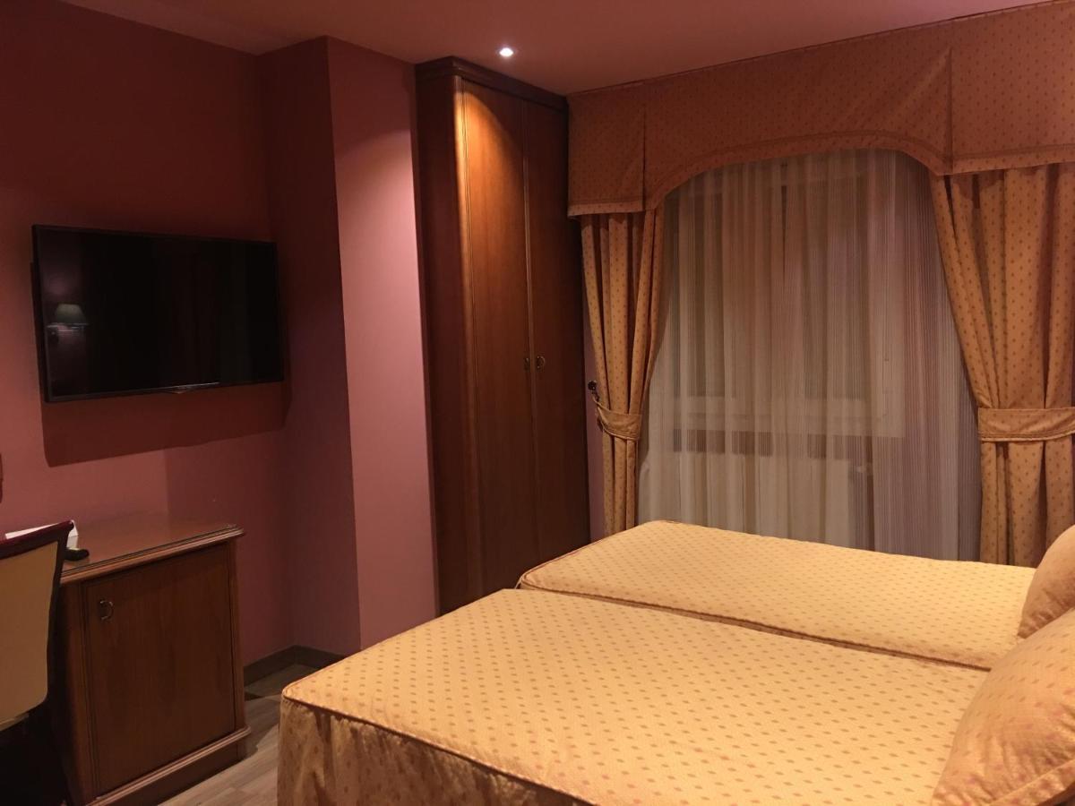 Hotel Torres I 빌라누에바 델 아르소비스포 외부 사진